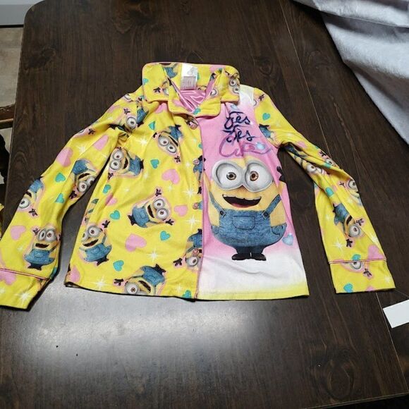 New Despicable Me Pajama Set Size Girl's 8 - Picture 1 of 3